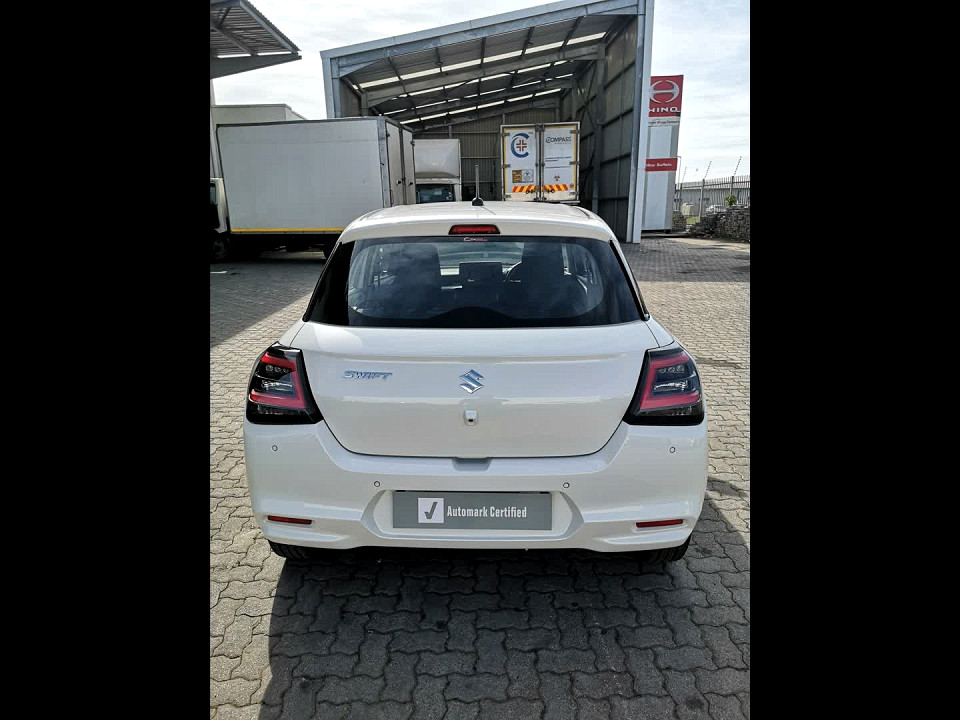 Photo 5 of 28