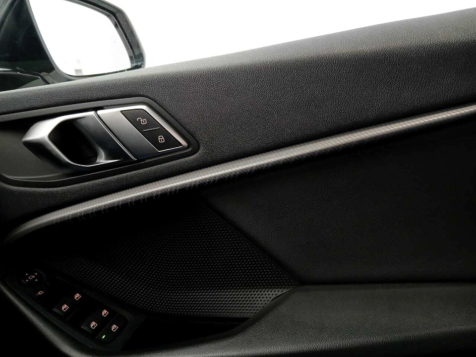Photo 17 of 18