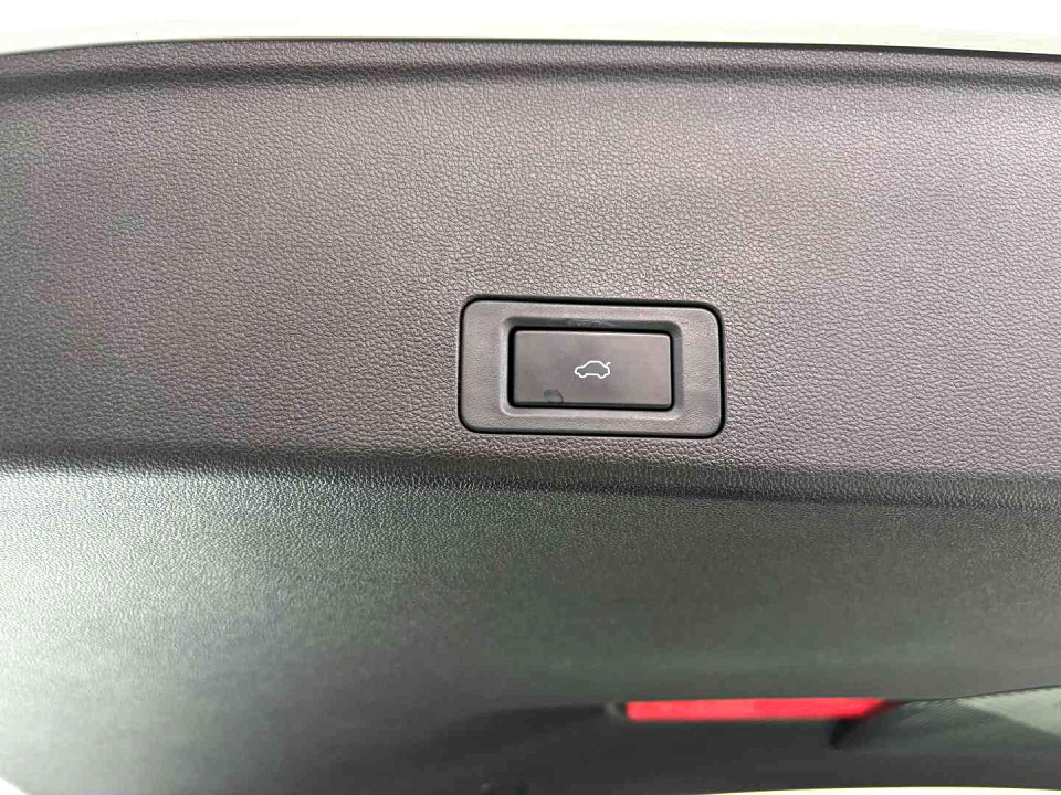 Photo 18 of 20