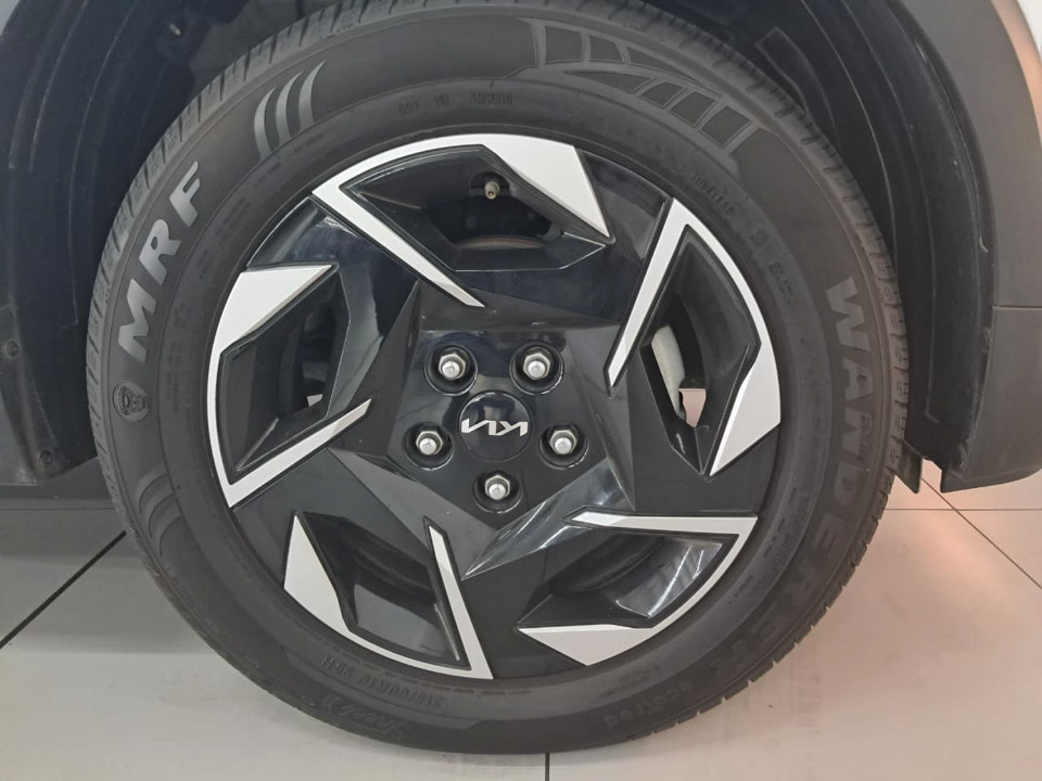 Photo 10 of 20