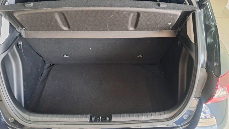 Photo 18 of 23