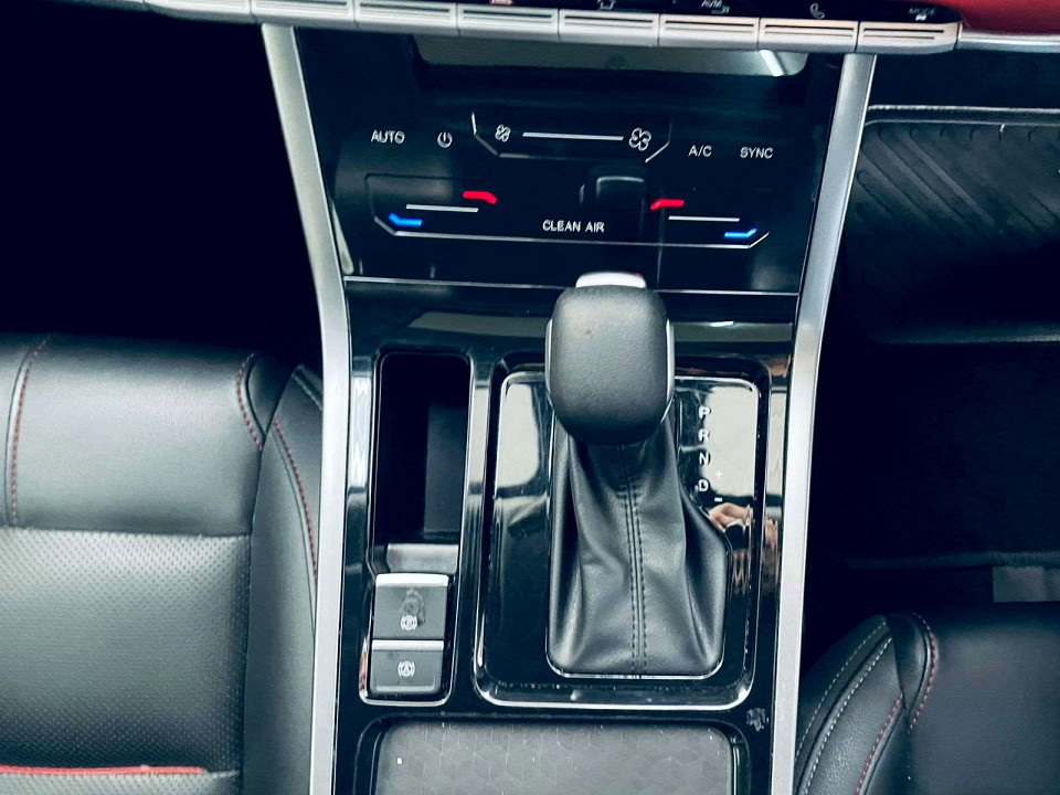 Photo 18 of 20