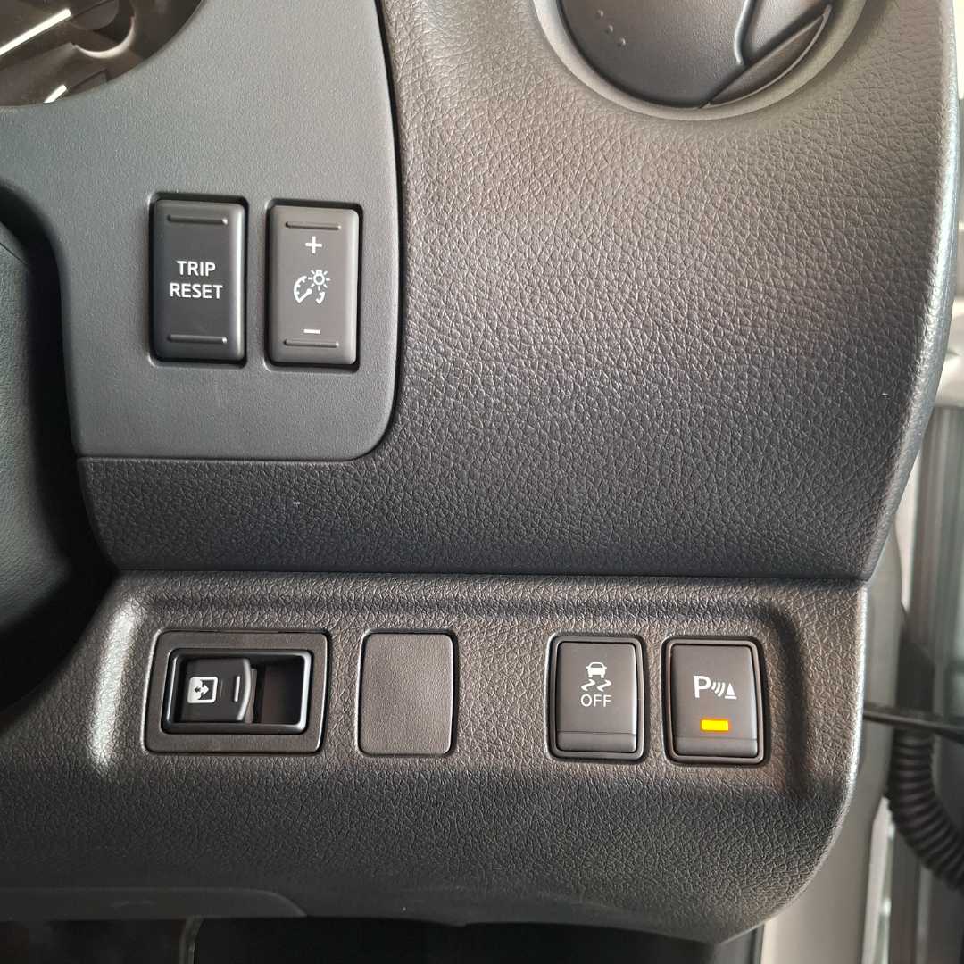 Photo 17 of 28