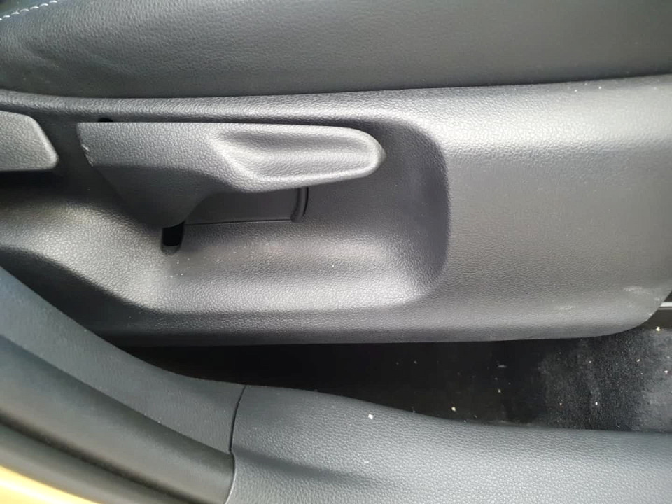 Photo 18 of 28