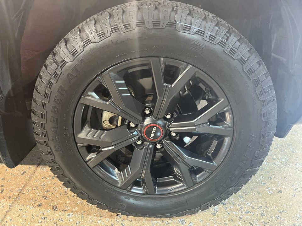 Photo 4 of 18