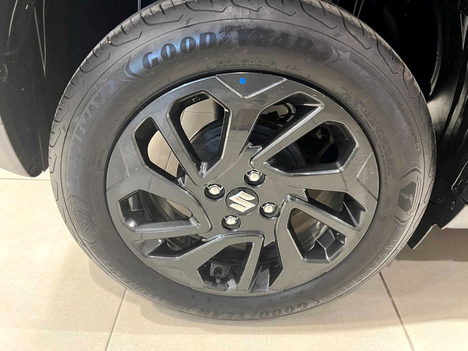 Photo 4 of 20