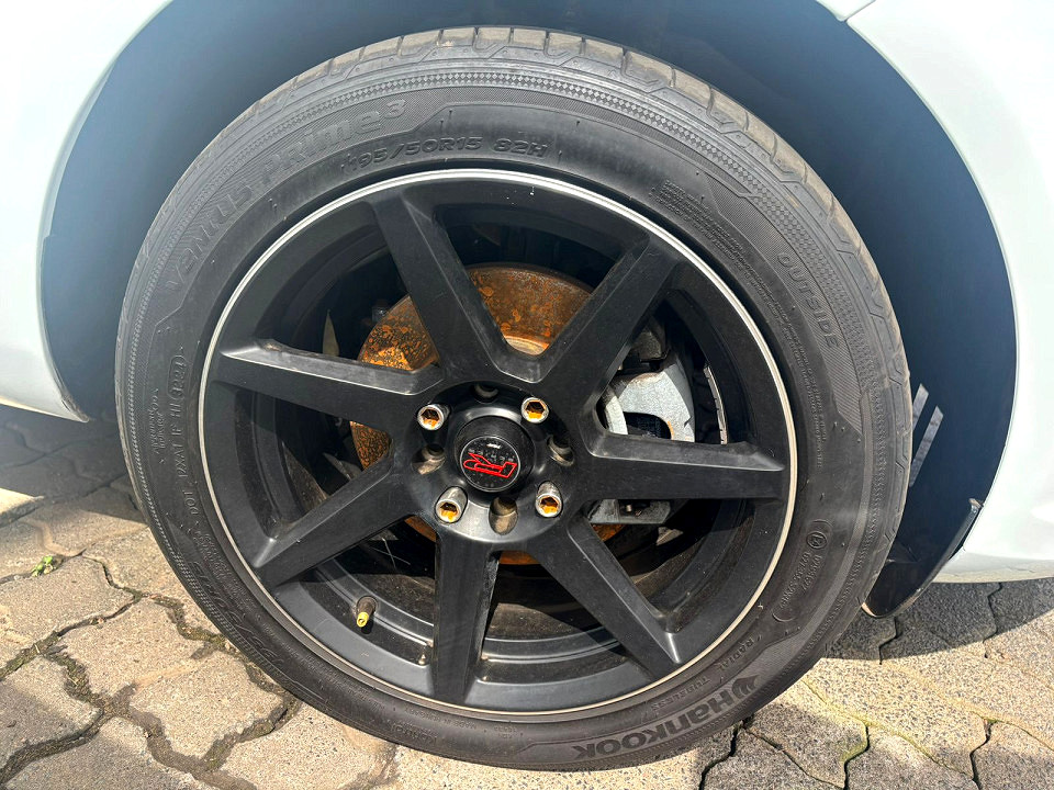 Photo 5 of 6