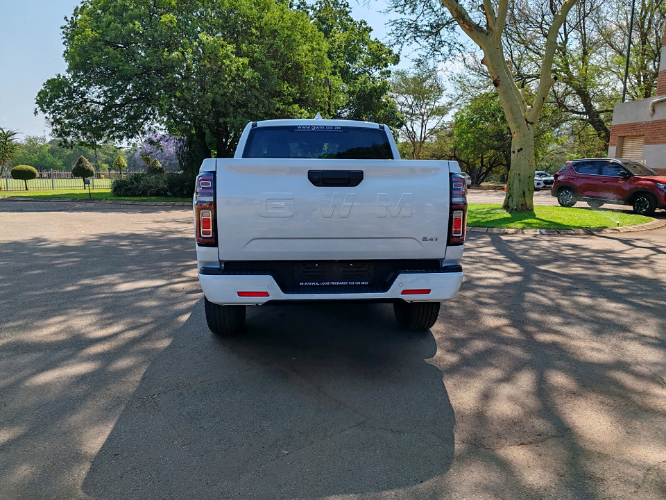 Photo 5 of 20