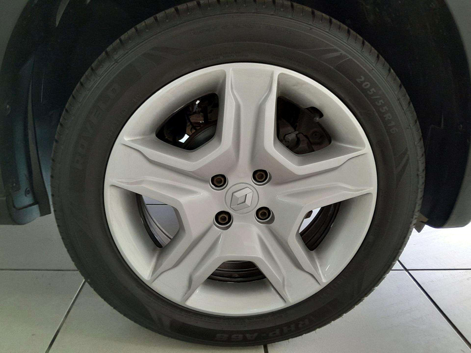 Photo 10 of 19