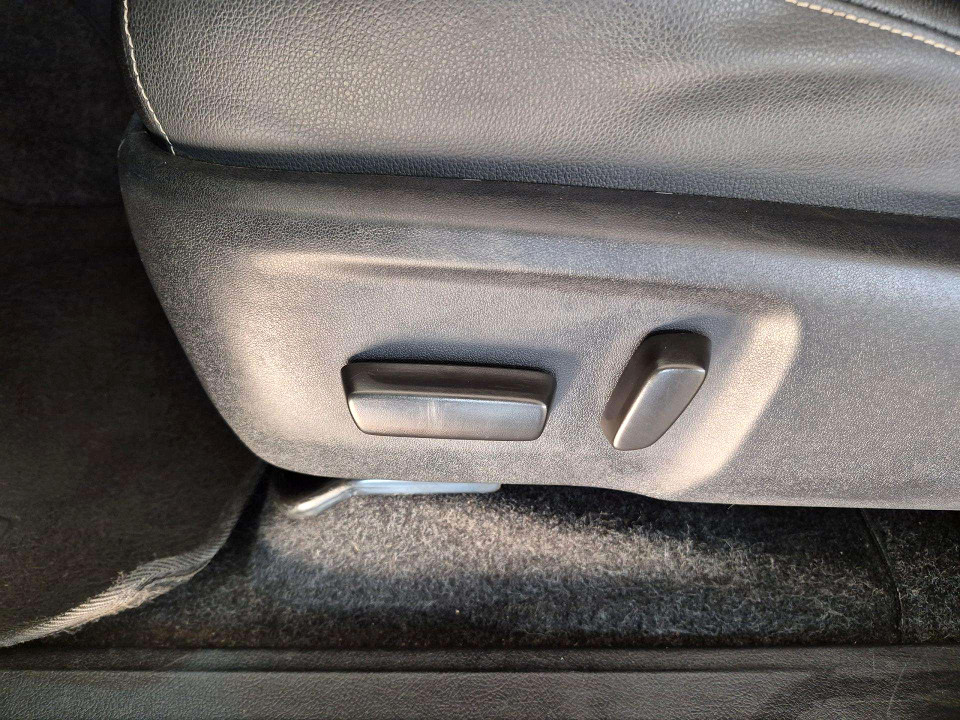 Photo 14 of 20