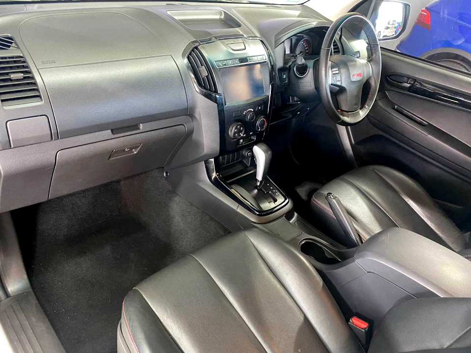 Photo 8 of 20