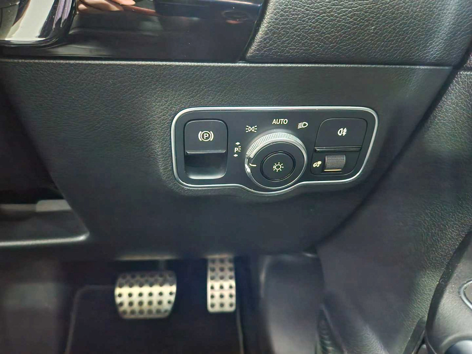 Photo 18 of 20