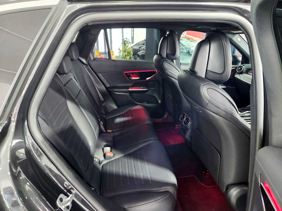 Photo 17 of 20