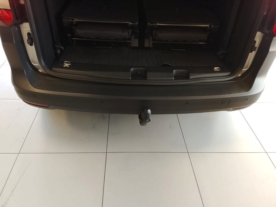Photo 10 of 24