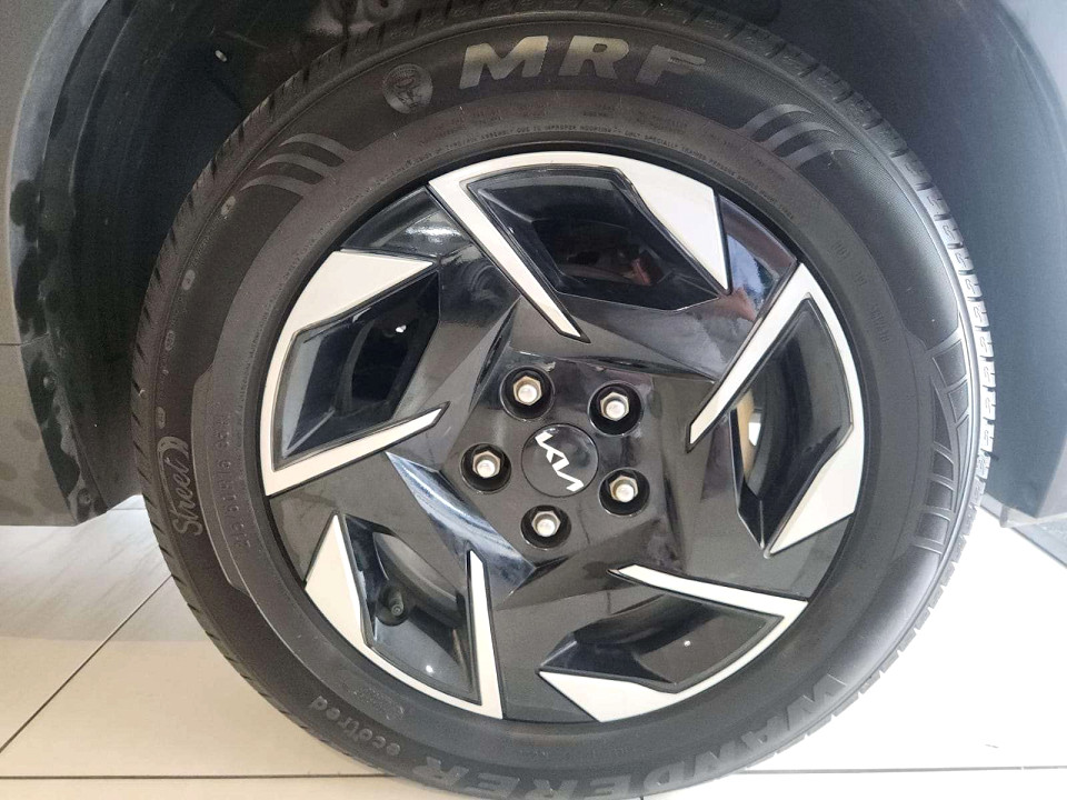 Photo 10 of 20