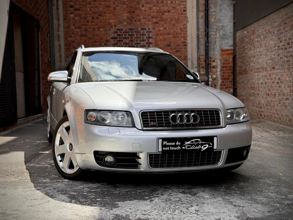 AUDI S4 AVANT QUATTRO