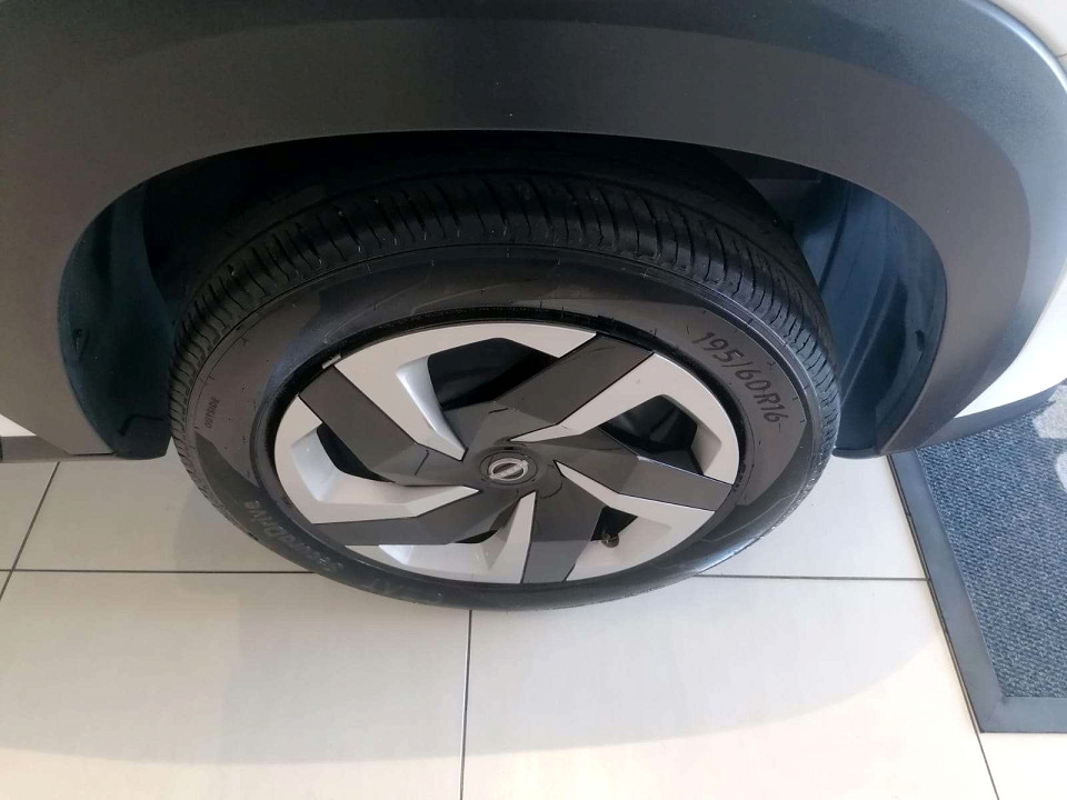 Photo 18 of 20