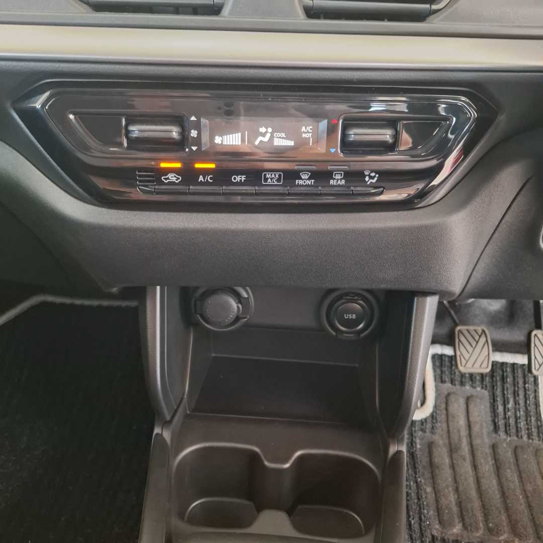 Photo 19 of 27