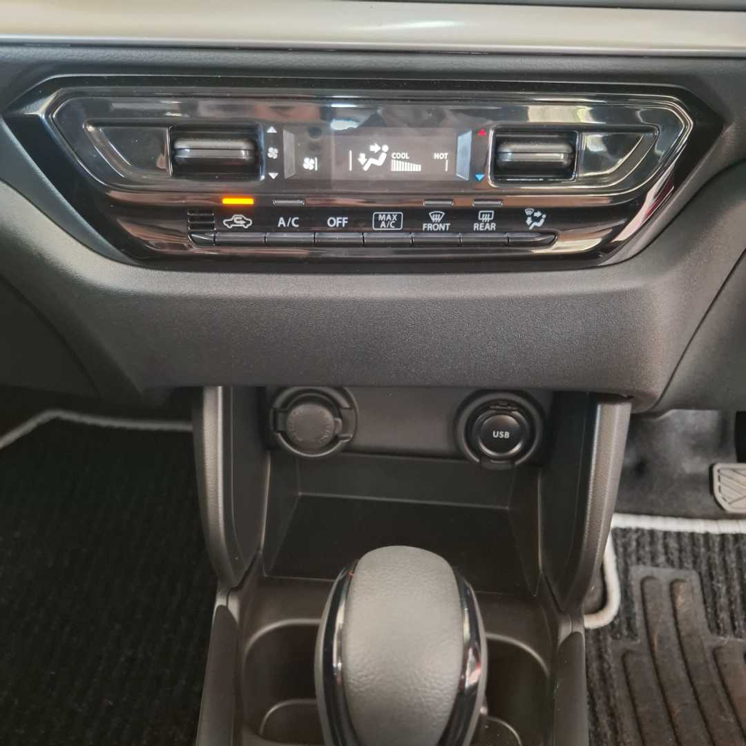 Photo 19 of 27