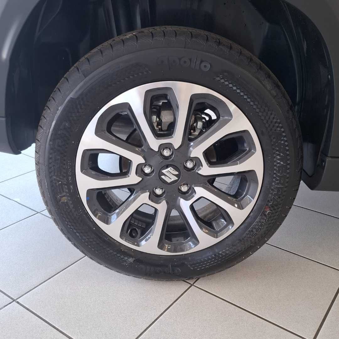Photo 9 of 29