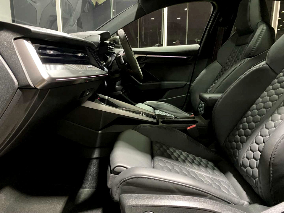 Photo 8 of 20