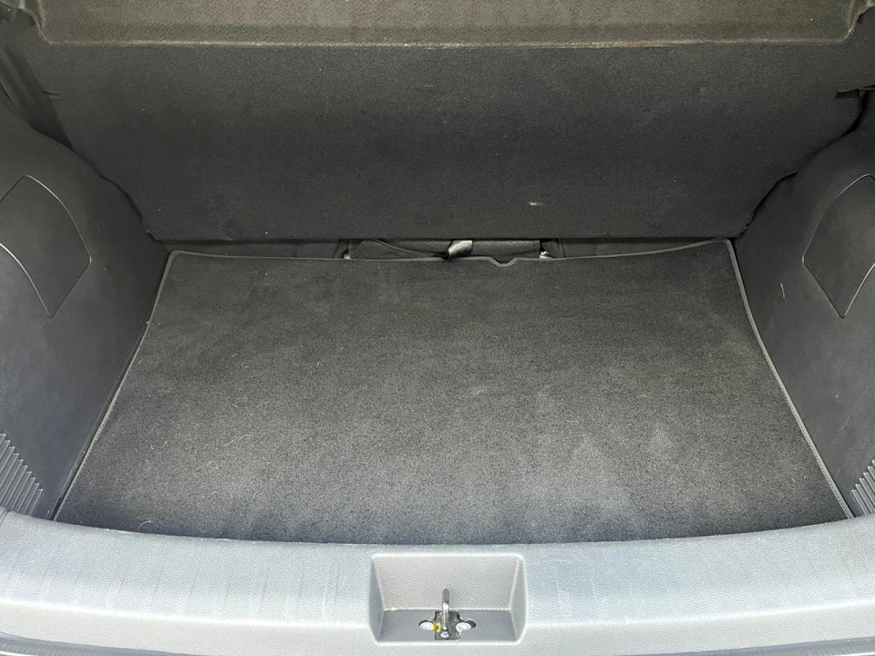 Photo 8 of 16