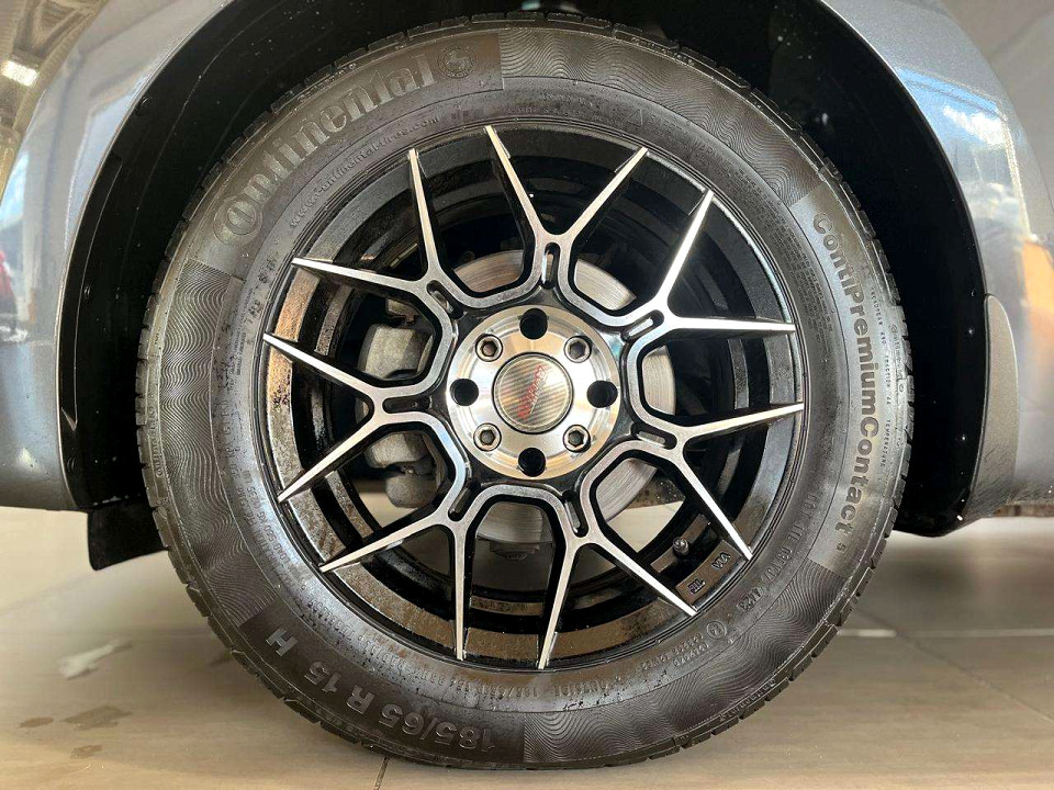 Photo 10 of 20