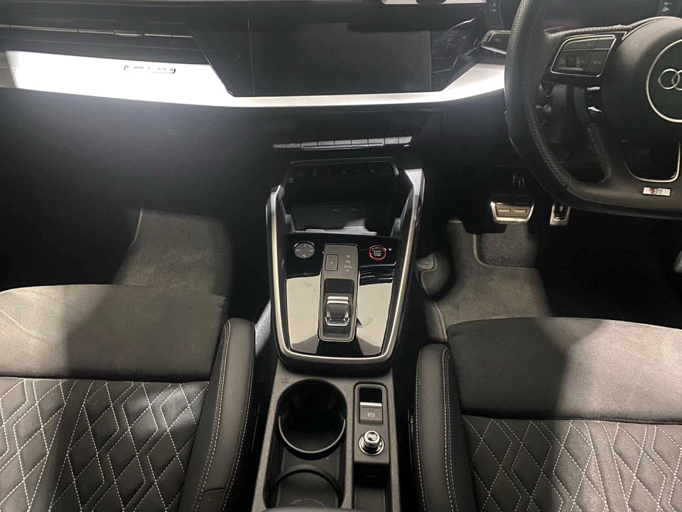 Photo 18 of 20