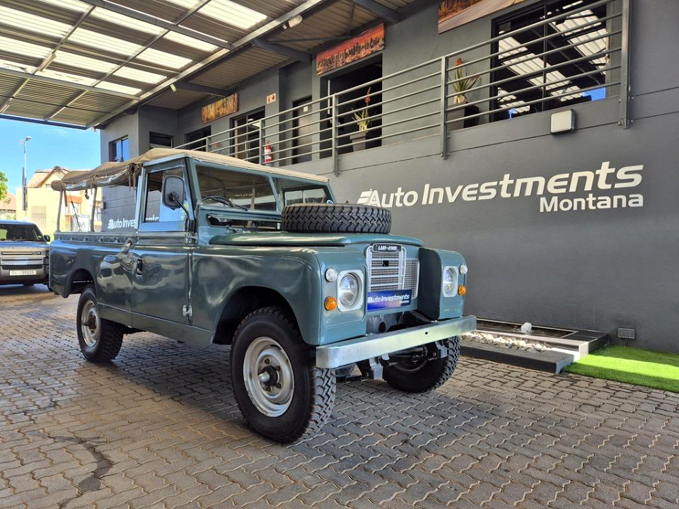LAND ROVER 109in LWB 4 Cyl P/U S/C