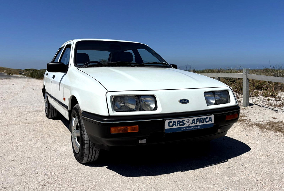 FORD SIERRA 3000 LX 5spd P/S