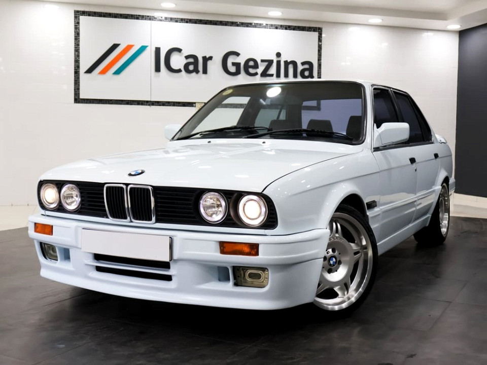 BMW 320i 4d A/C (E30)