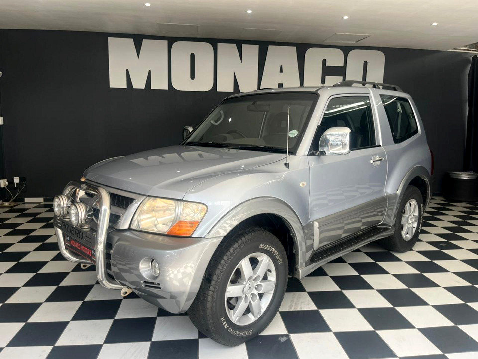 MITSUBISHI PAJERO 3200 DI-D GLS SWB A/T