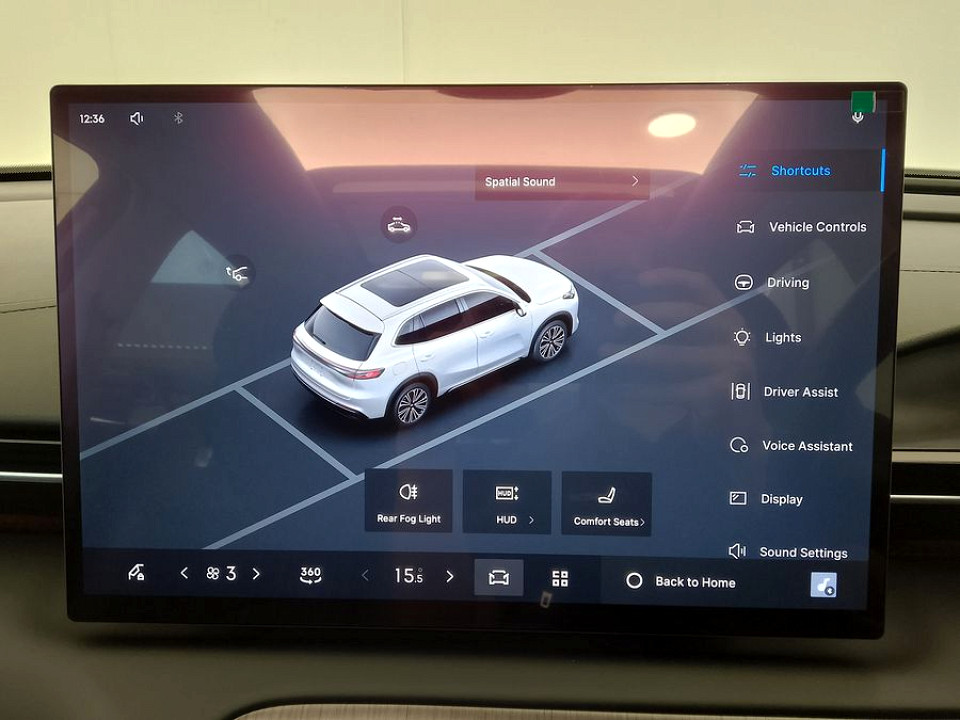 Photo 19 of 24