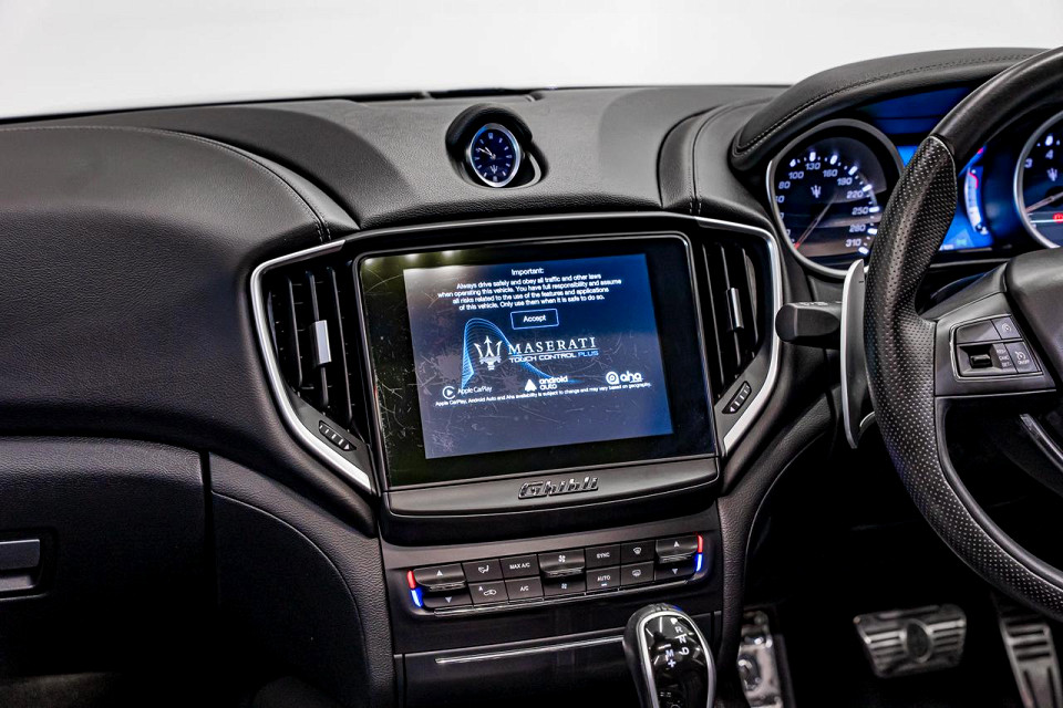 Photo 17 of 21