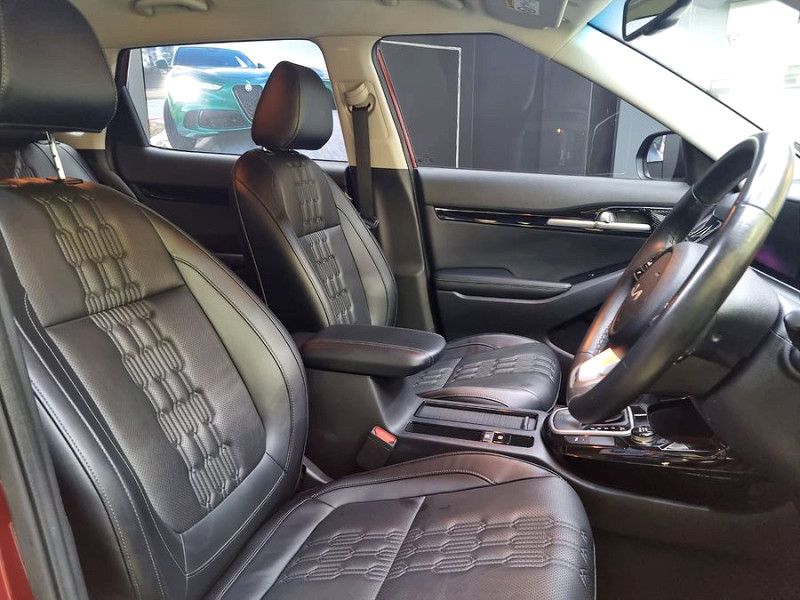 Photo 17 of 28