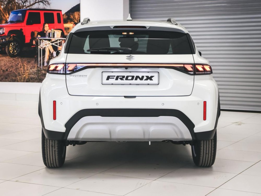 Photo 12 of 28