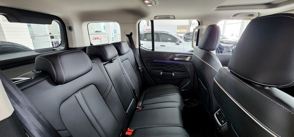 Photo 21 of 24