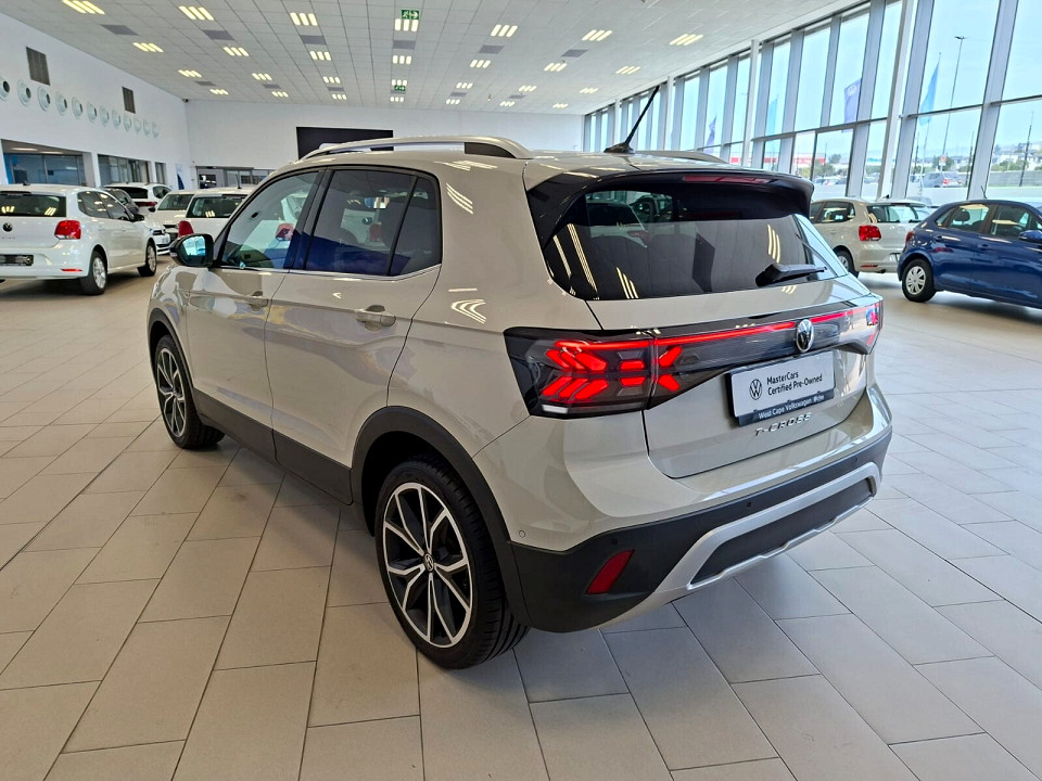 Photo 11 of 26
