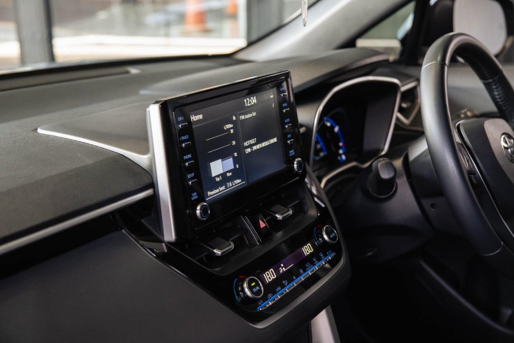 Photo 12 of 28