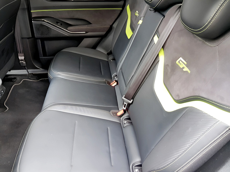 Photo 14 of 19