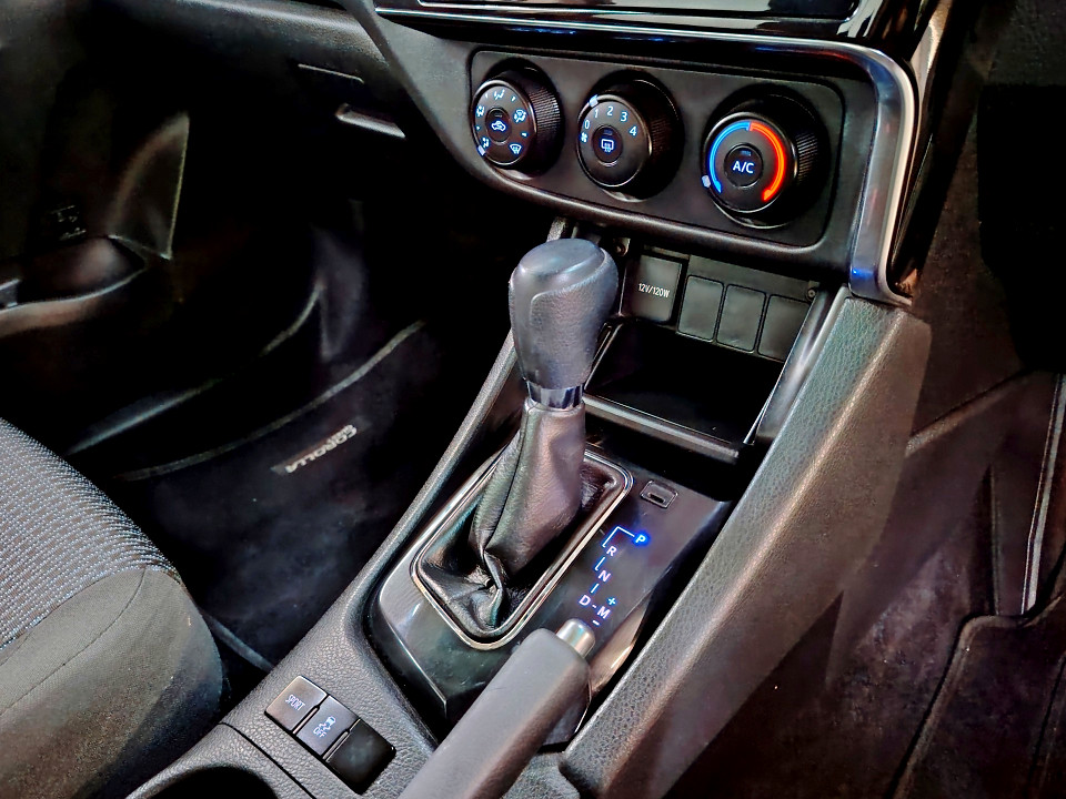 Photo 11 of 27