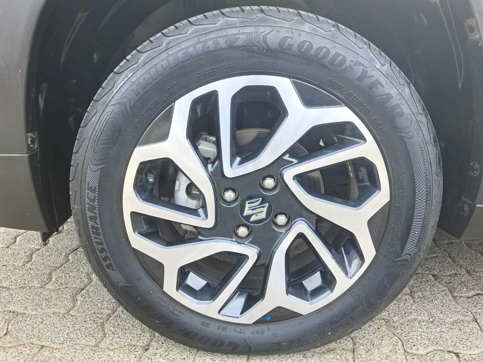 Photo 20 of 26