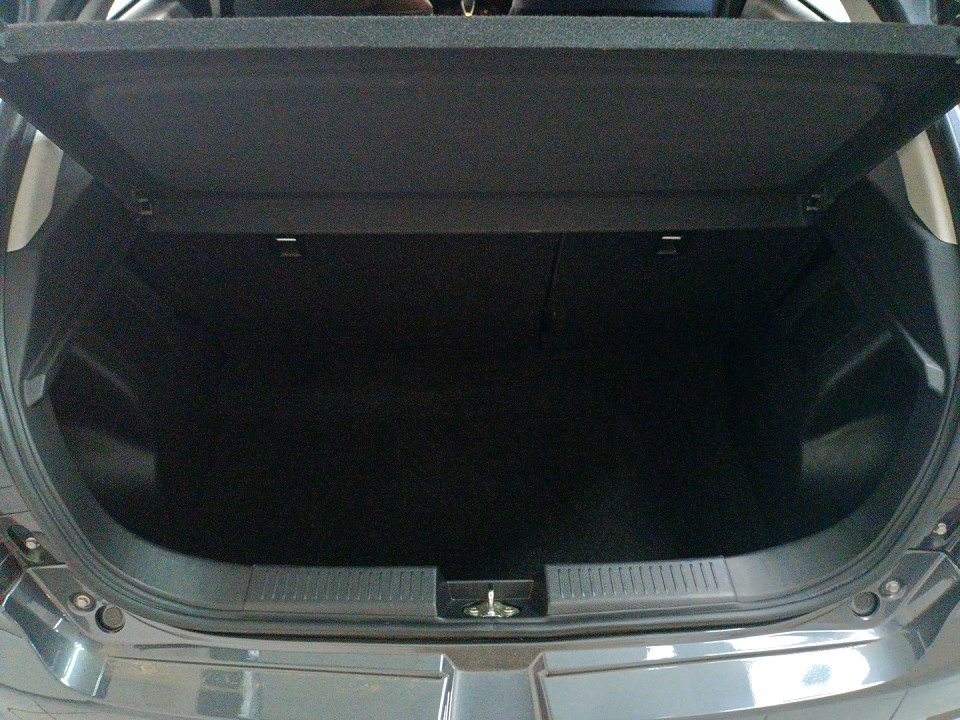 Photo 16 of 23