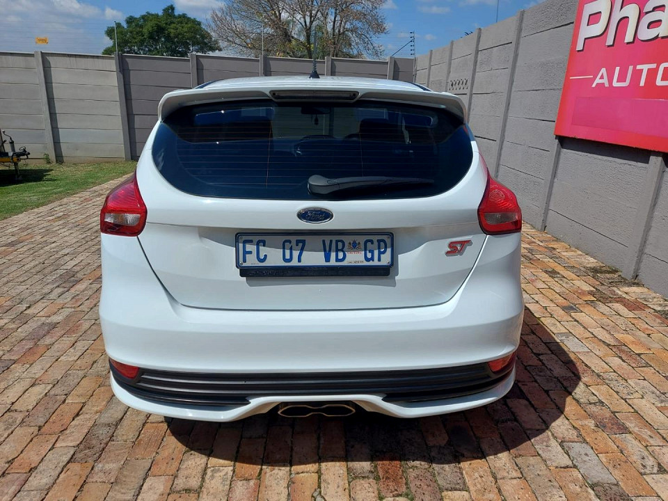 Photo 9 of 24