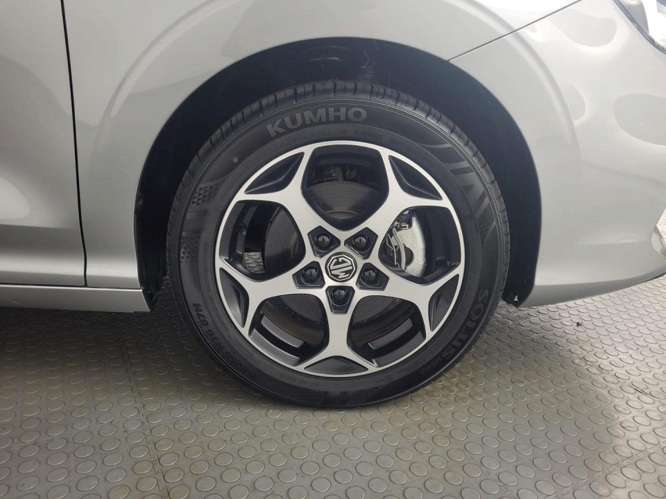 Photo 9 of 24