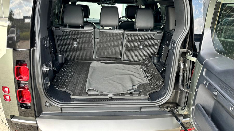 Photo 18 of 20
