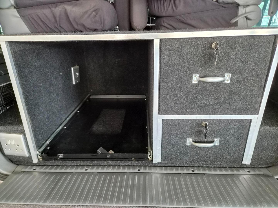 Photo 18 of 21