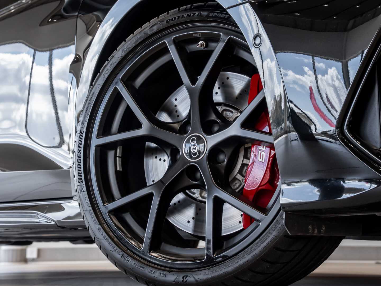 Photo 7 of 27