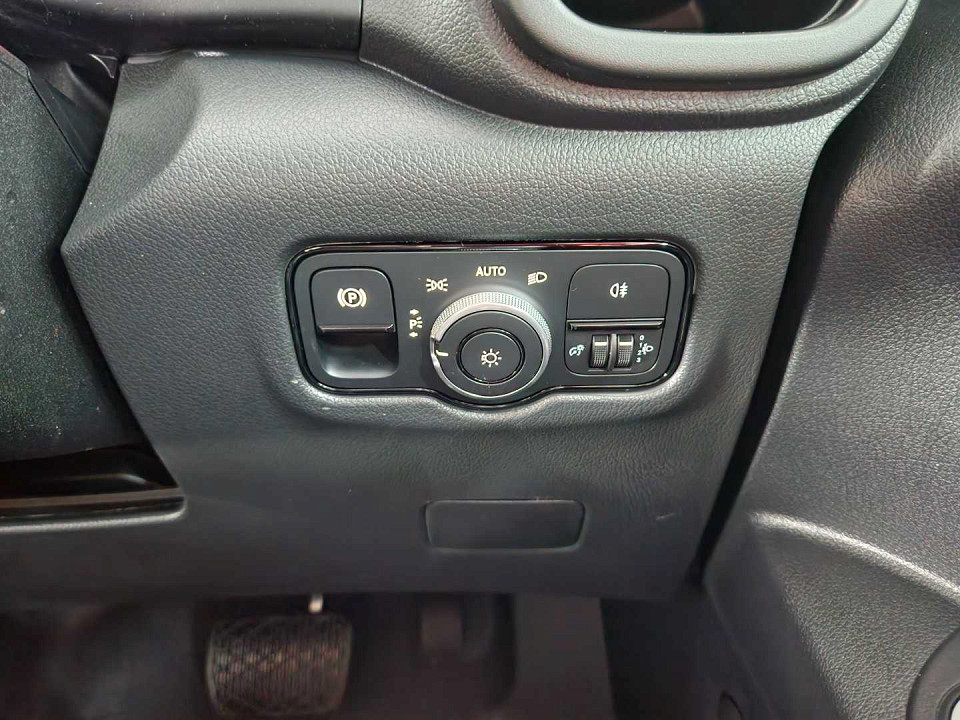 Photo 18 of 20
