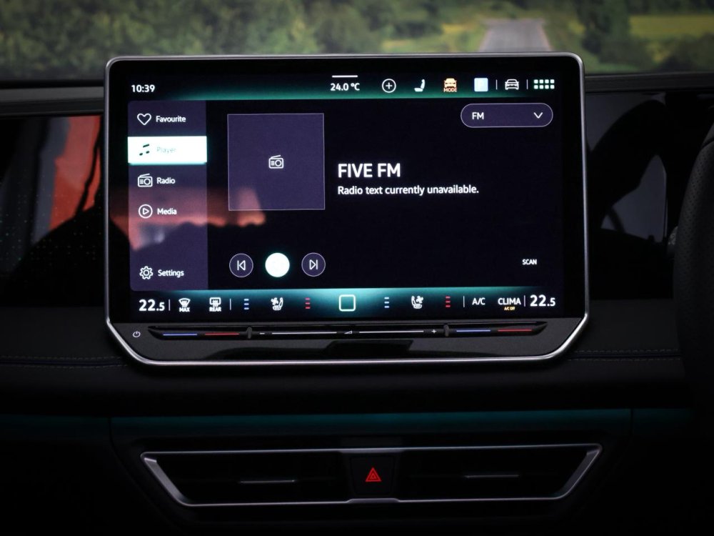 Photo 13 of 25